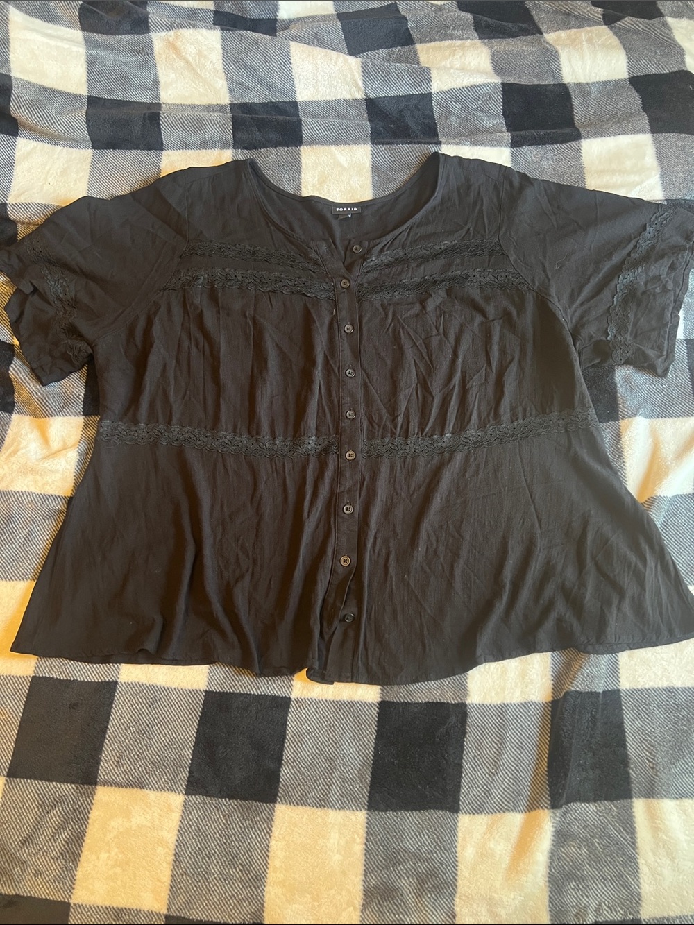Torrid Black Short-Sleeve Button-Front Top with Lace Trim size 3X (torrid 3)